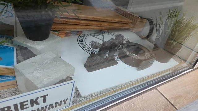 Trpaslík Brusič podlah