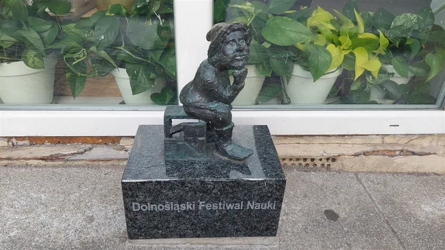 Krasnal De-eF-eNek