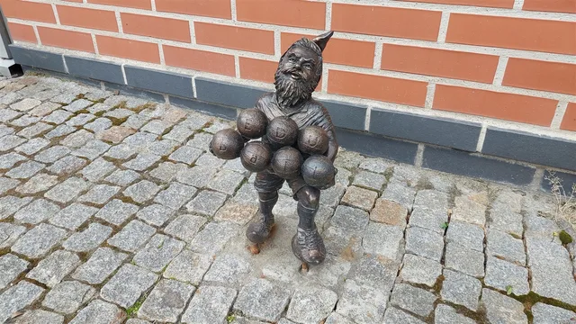 Гном ЭДУбалэк