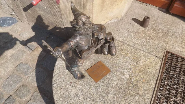 Гном Эмдэчэк