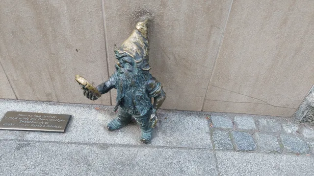 Гном Янінэк