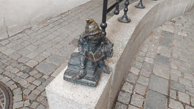 Гном Ассалінэк