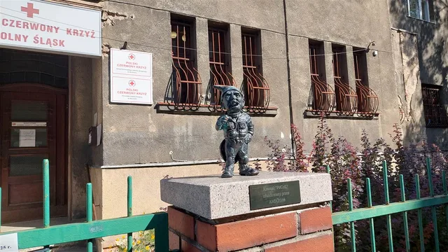 Nain PeCek