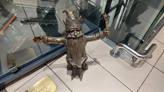 Nain Serdeczniś