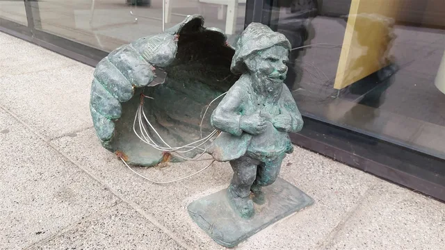 Nain parachutiste